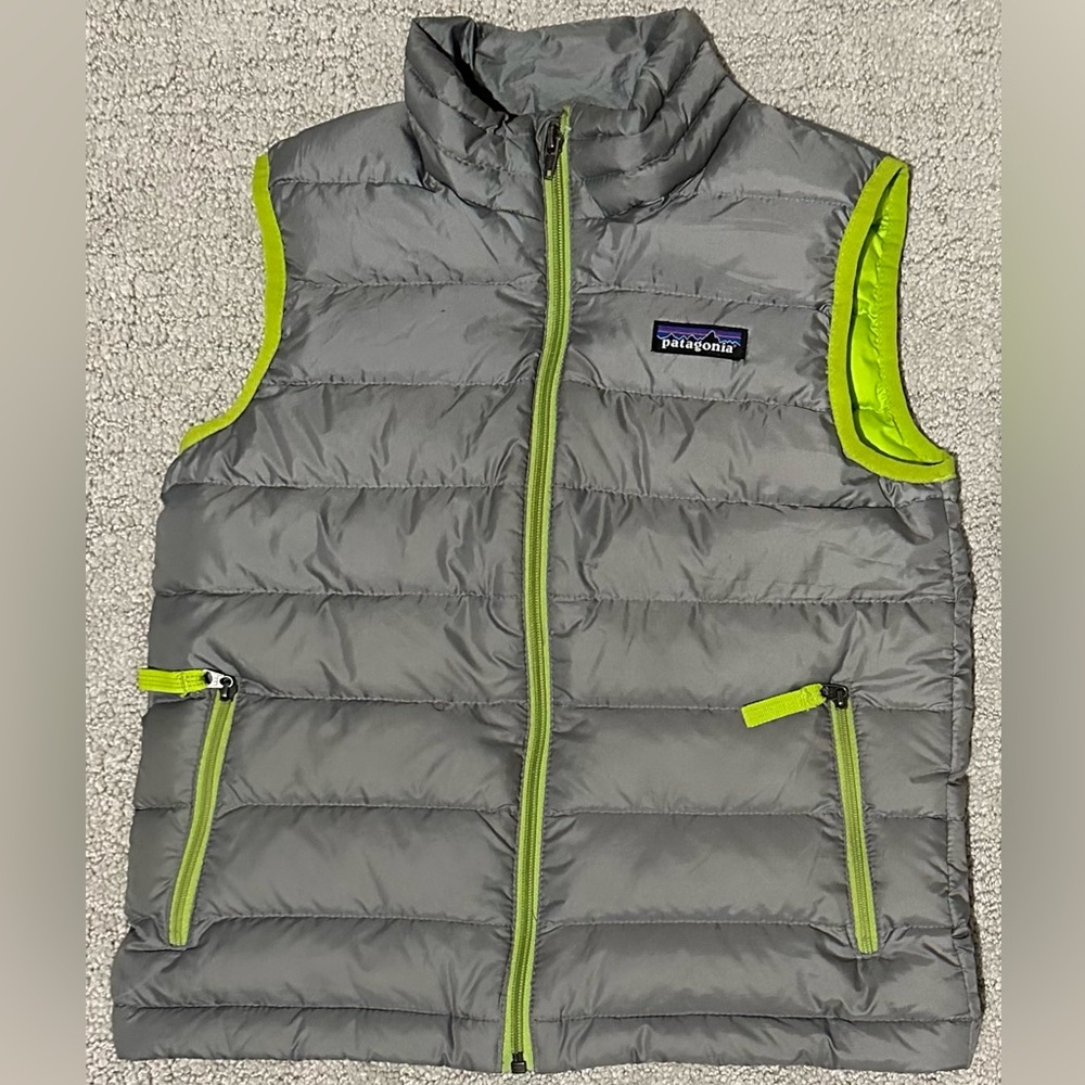 Patagonia Kids Down Sweater Vest (size 5/6)